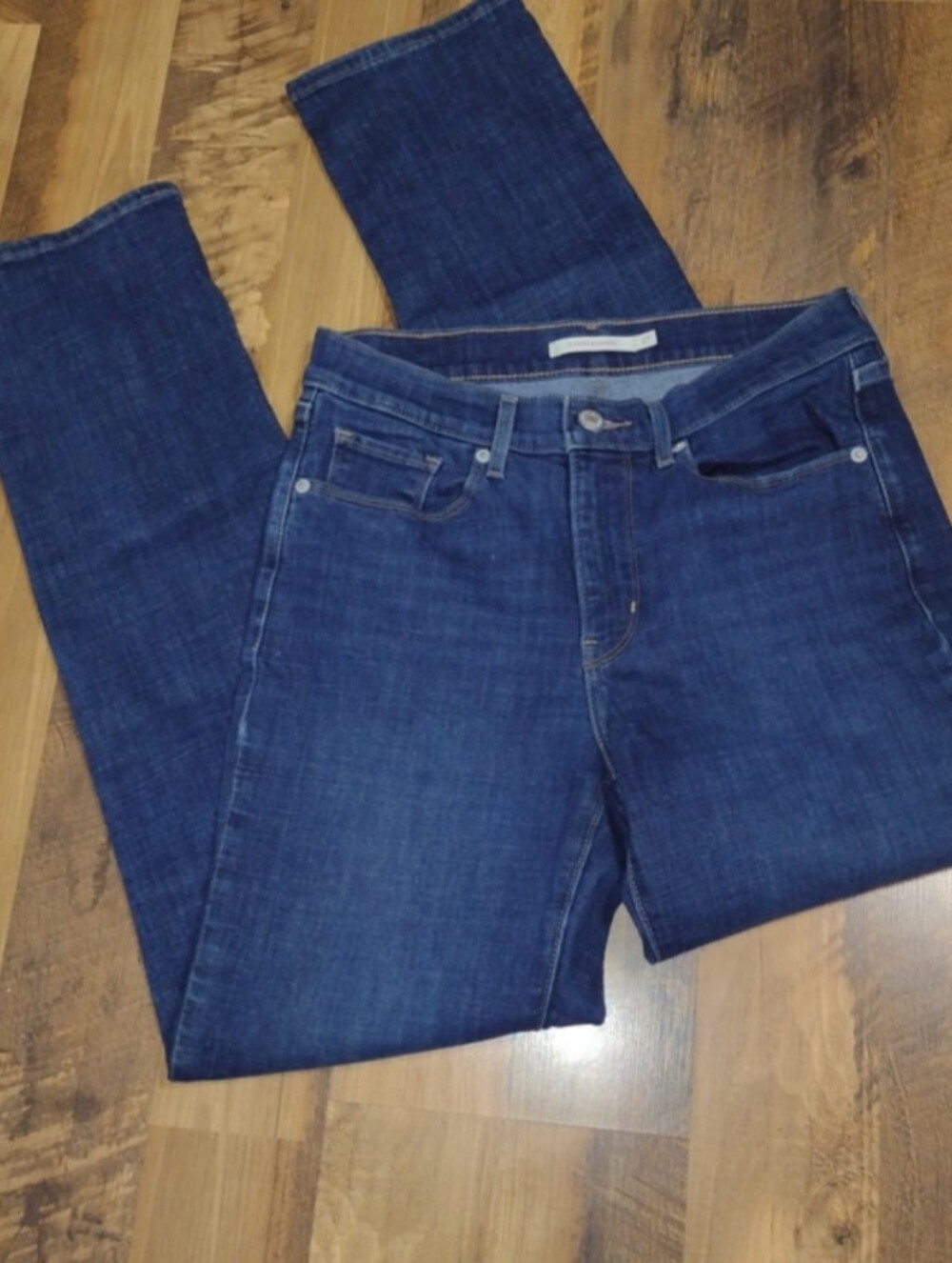 Levi Classic Women's Straight Leg Jeans Size 27 Red Label Stretch